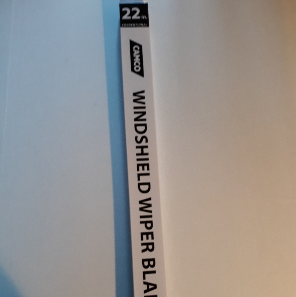 CAMCO 22" Windshield Wiper w/Blade MSRP $15 NIB